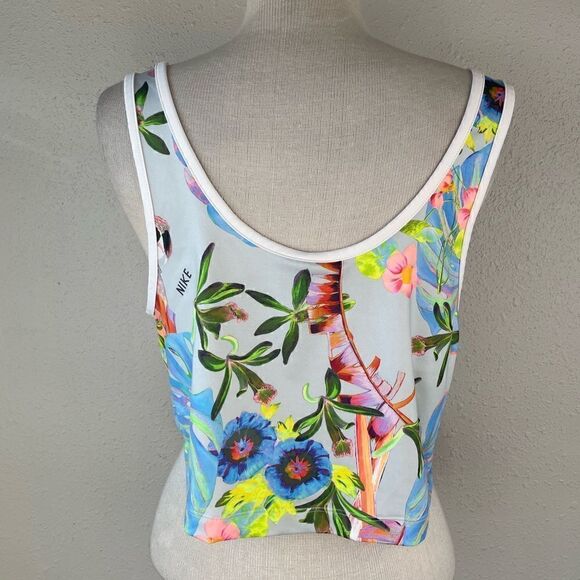 Nike Cropped Floral Tank Top Size M EUC - Picture 4 of 6